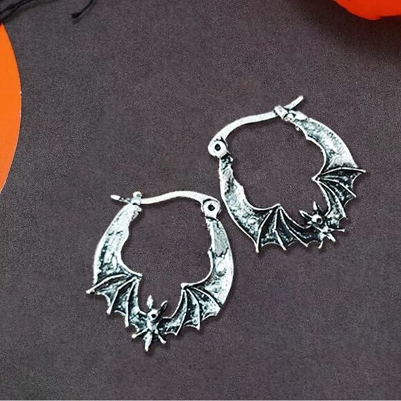 Gothic Bat Hoop Earrings, Silver Tone, engraved details, Comfortable, new - Picture 2 of 4